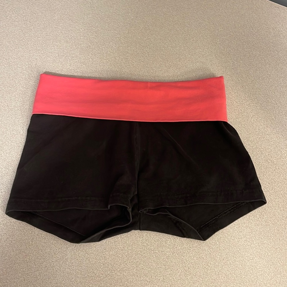 Junior’s Arie Slim Gym Shorts